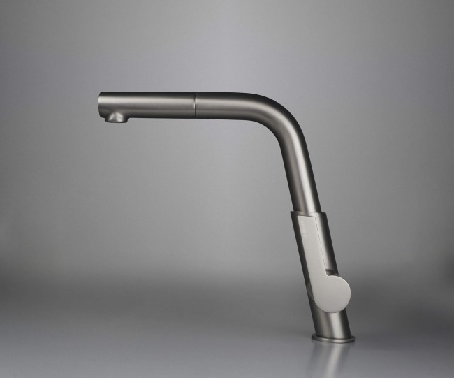 Bateria kuchenna z wyciąganą wylewką, wykończenie: titanium